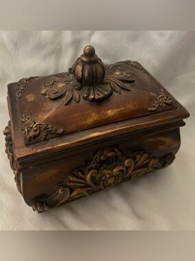 Jewelry Trinket Box Bronze Finish Acanthus Leaf Relief Ornate Keepsake Chest
